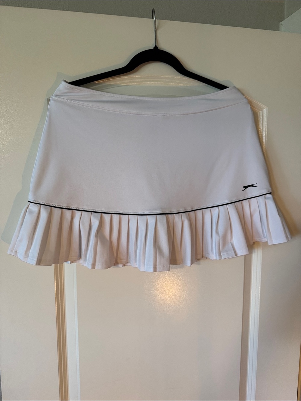 Slazenger White Golf Skirt with Ruffle Hem